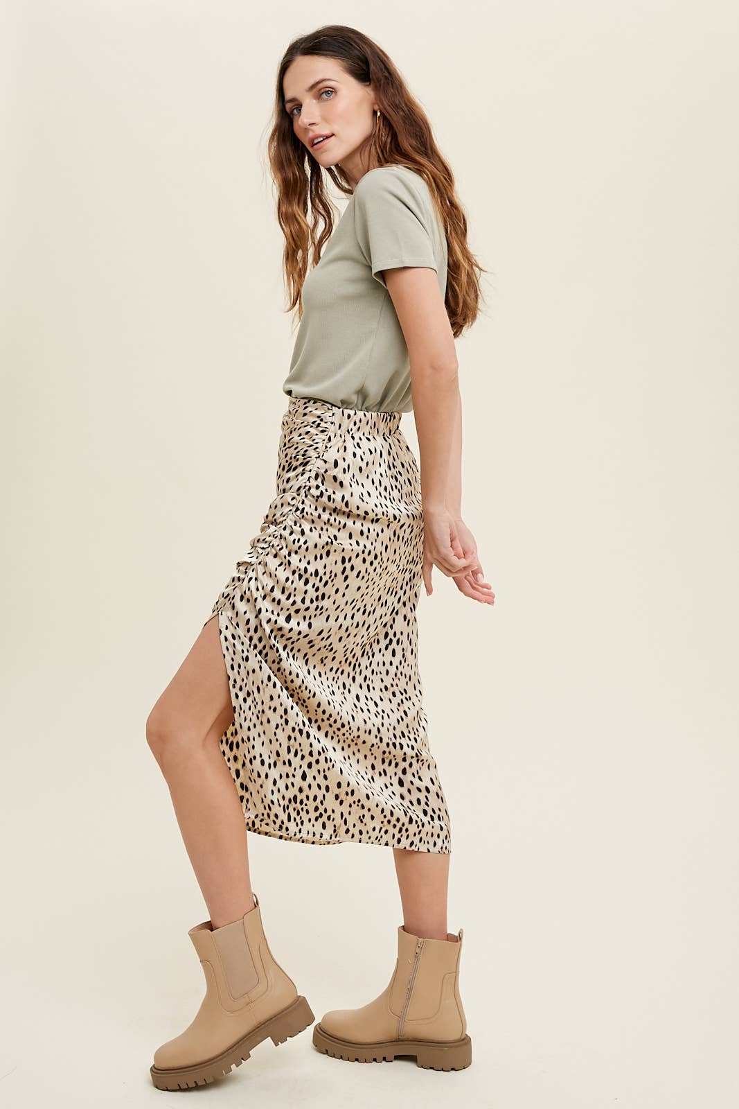 RIBBED KNIT BASIC T-SHIRT