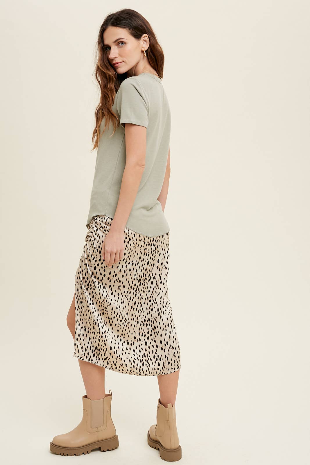 RIBBED KNIT BASIC T-SHIRT